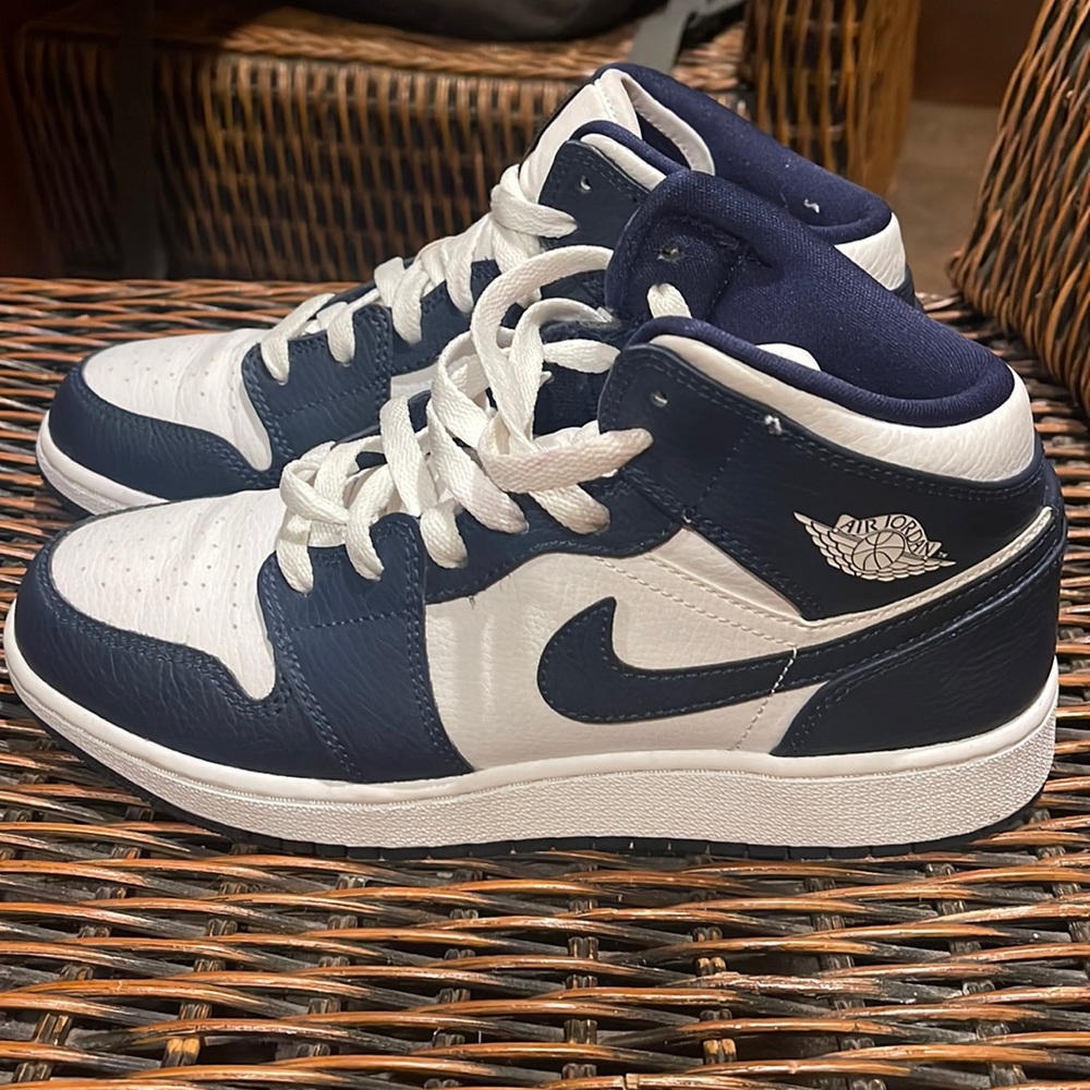 Nike Jordan’s blue mids. Great condition. Worn once. No box